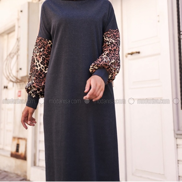 Puff Sleeve Fancy Dress - Picture 2 of 8